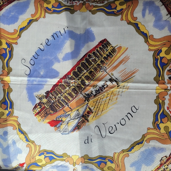 Italian Souvenir Scarf from Italy 🇮🇹 - Picture 5 of 9